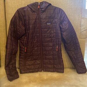 Patagonia Womens Hooded Nano Puff Brick Jacket. Size small.
